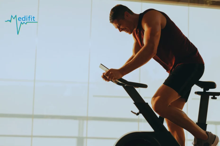 Sportif en séance de réhabilitation et physiothérapie sport chez Medifit Lausanne Légende (Caption) :Optimisation du cardio et suivi personnalisé au centre de physiothérapie du sport Medifit à Lausanne.